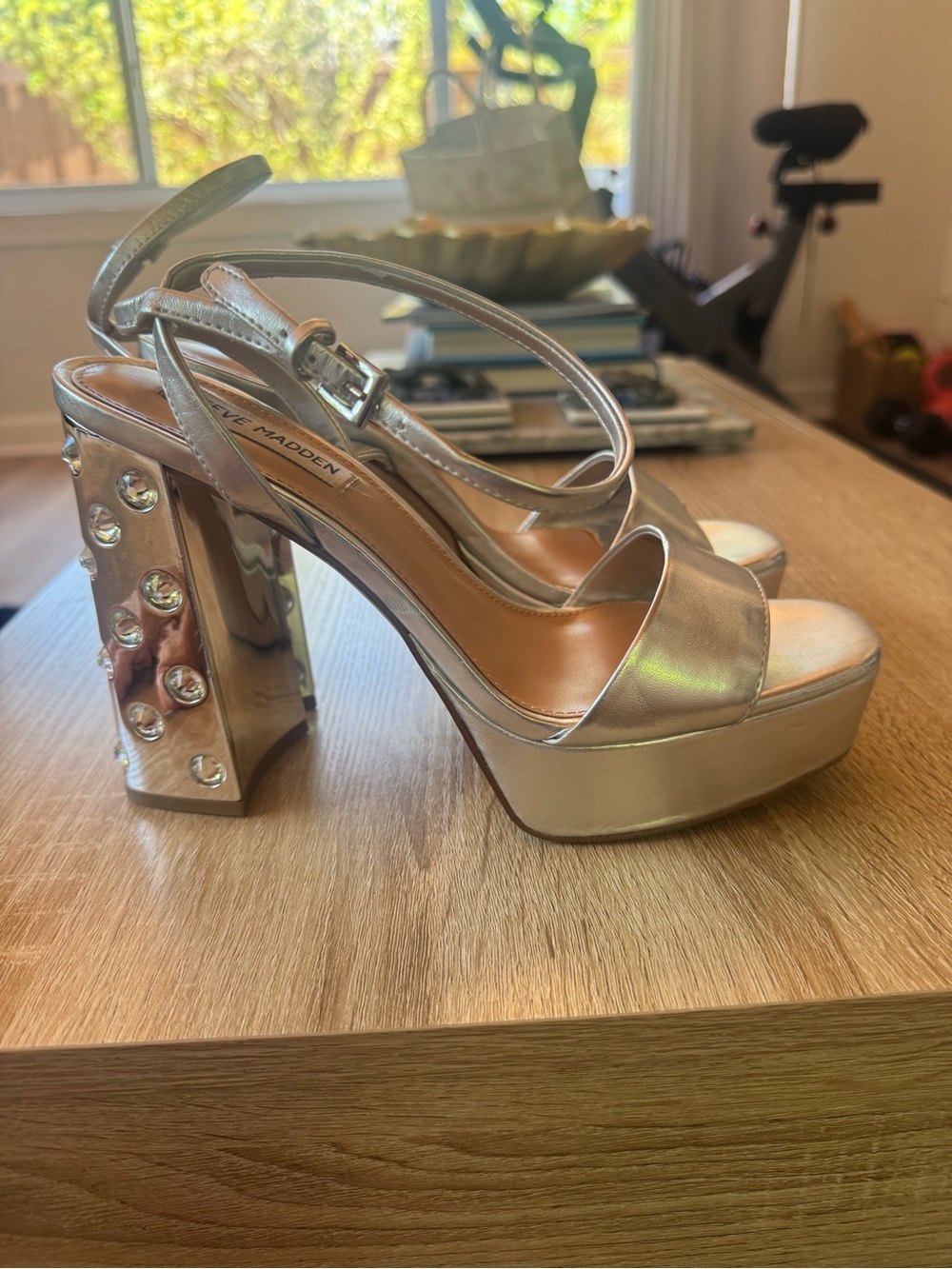 Steve Madden Silver Metallic Platform Ankle-Strap Sandal - Picture 4 of 7